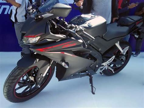 Download wallpaper images for osx, windows 10, android, iphone 7 and ipad. 2017 Yamaha R15 V3.0 Unveiled By Rossi And Vinales ...