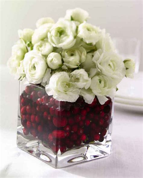 Tired of buying expensive christmas decorations? Top 10 Most Beautiful Christmas Vase Arrangements