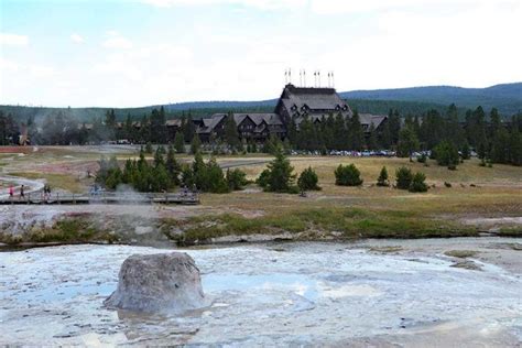 First Timers Guide To Upper Geyser Basin In Yellowstone Map And Tips