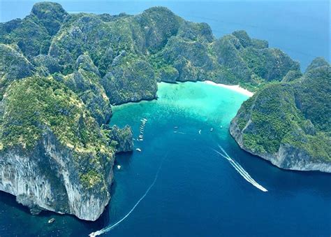 The 7 Most Stunning Indian Ocean Islands