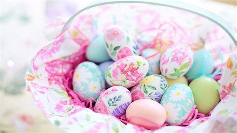 Cute Easter Eggs Wallpaper