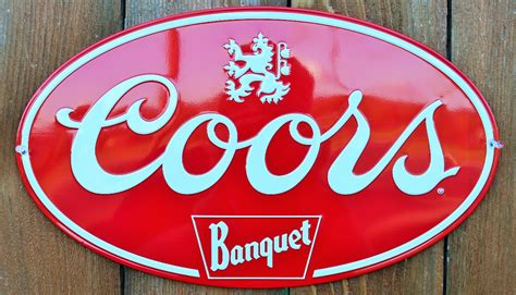Coors Banquet Beer Premium Embossed Tin Sign Ande Rooney Lion Coat Of