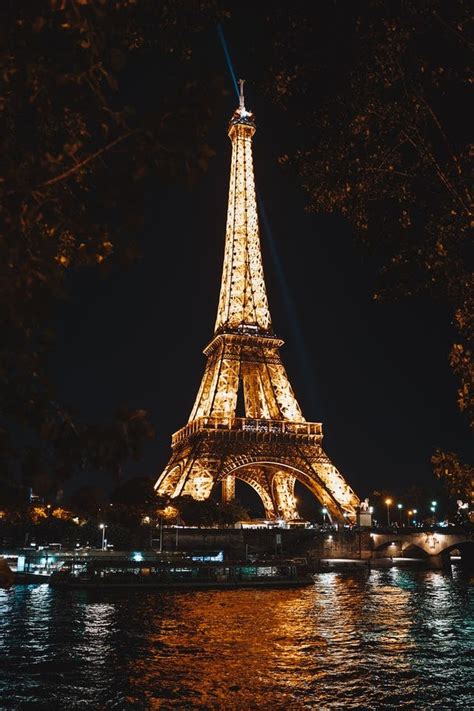 🗼fotos De La Torre Eiffel De Noche ¿son Ilegales 2021 Crehana