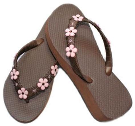 How to make crazy flipflops. Decorate Your Own Flip Flops: Tips and Ideas