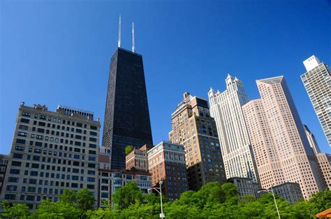9 Most Iconic Buildings Architecture In Downtown Chicago UrbanMatter