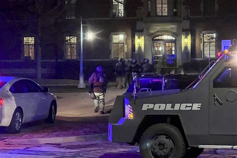 un tiroteo en una universidad de michigan dejó tres muertos y al menos cinco heridos infobae