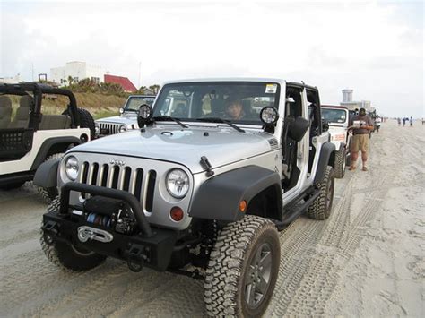 Everything on the order was delivered quickly and in perfect the jeep dealership i purchased my jeep from, installed the lift and did an alignment in 5 hours and under $500. 2.5" lift and stock tires - JK-Forum.com - The top ...