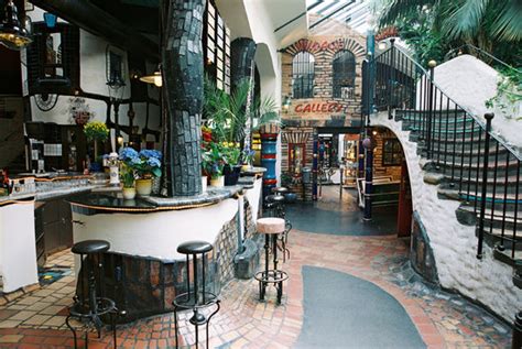 In den 1980er jahren geriet der 3. Hundertwasser Village - Wien - Aktuelle 2018 - Lohnt es sich?
