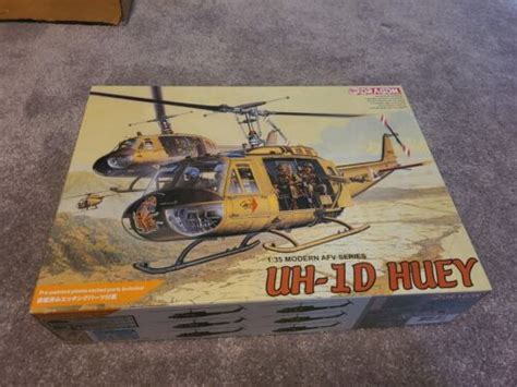 135 Dragon Dml Bell Uh 1d Huey Helicopter Plastic Model Kit 3538