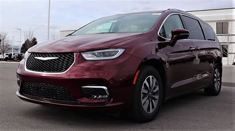2021 Chrysler Pacifica Touring L Hybrid Whats New For The Pacifica