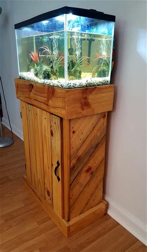 45 Easiest Diy Projects With Wood Pallets You Can Build Fish Tank