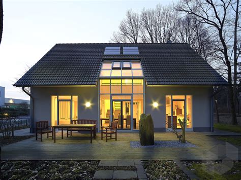 Aktuelle öffnungszeiten und jetzt geöffnete gussek haus filialen in nordhorn inklusive kontaktdaten wie adresse, telefonnummer, webseite. Einfamilienhaus von GUSSEK HAUS | Alle Infos zum Haus mit ...