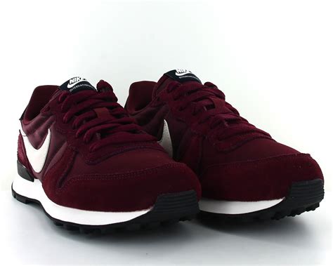 4.6 out of 5 stars 4. Nike Internationalist femme Bordeaux-blanc-noir