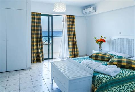 Porcelain floor tile can also be designed to make tile that looks like wood. 50 Primary Bedrooms with Tile Flooring (Photos) - Home Stratosphere