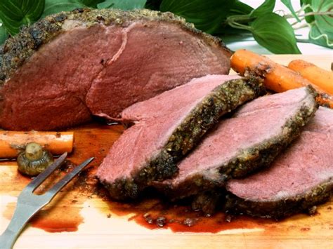 Roast beef﻿﻿ might sound fancy and complicated to make, but it's actually quite simple! Garlic Herb Sirloin Tip Roast Recipe - Peg's Home Cooking