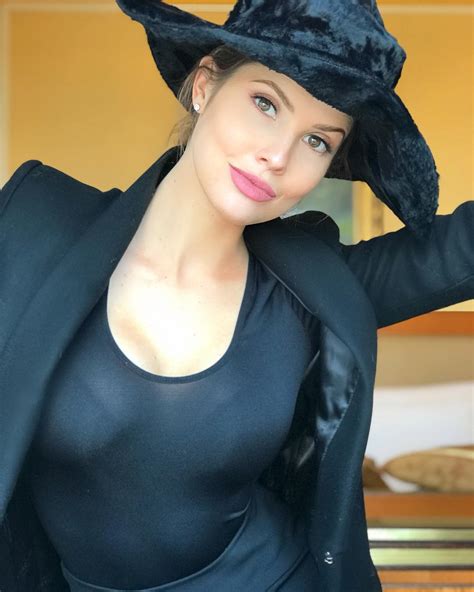 Amanda cerny is one of the top onlyfans creators of 2021 and her onlyfans subscription is available at $20 per month and you will get some discounts if you subscribe for a complete year. Amanda Cerny Sexy Pictures - Influencers Gonewild