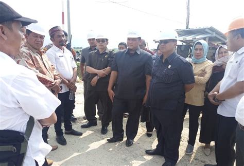 Untuk phk sudah dilakukan perusahaan sejak pertengahan oktober 2020 sampai akhir bulan ini, ujar hendra di. Diduga Belum Kantongi Perizinan, Pembangunan Pabrik PT ...
