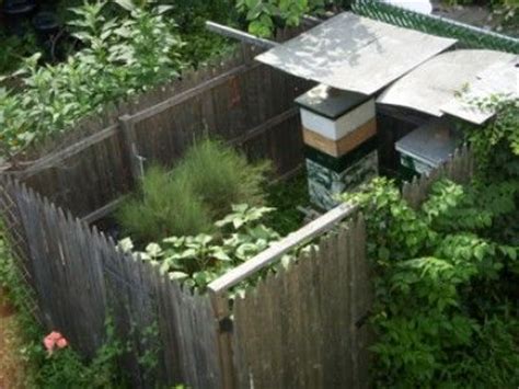 While the colony is made up of thousands of individual bees, it is the overall collective demeanor of the group that makes it as if you are working with a single organism. 11 best images about Bee hives in the garden. on Pinterest ...
