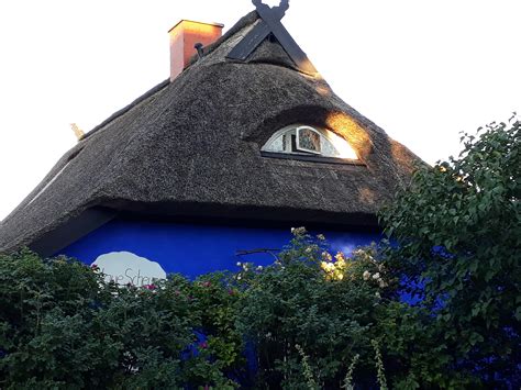 Sie engagierte sich sehr bei der schaffung besserer lebensumstände auf hiddensee. Insel Hiddensee - Blaue Scheune, Vitte - Heimatmuseum ...