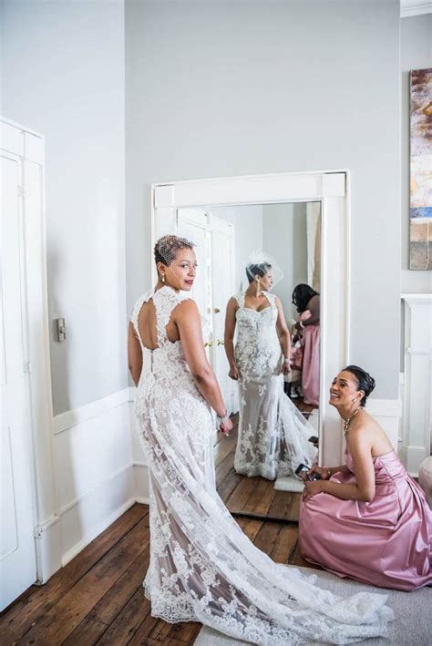 I wanted to set a new desktop image on my laptop to be one of my own pictures. Wedding Day Getting Ready Tips | Expert Tip