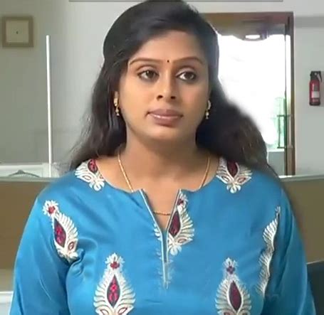 Tamil aunty showing her hot body dancing. South Indian Aunty hot photos: TV serial actress latha rao ...