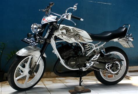 Selain karena memiliki kesan motor jadul, melakukan modifikasi motor. Modifikasi Rx King Velg Jari Jari 2014 | Modifikasi Motor ...