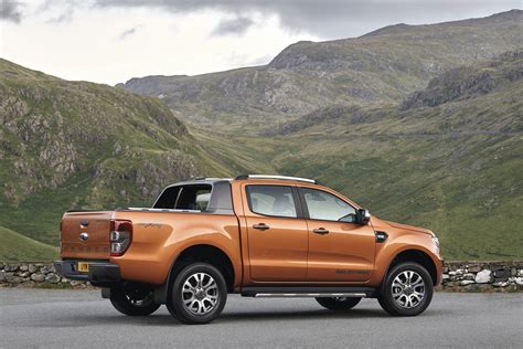 Edmunds also has ford ranger pricing, mpg, specs, pictures, safety features, consumer reviews and more. Facelifted Ford Ranger Finds Its Way To Frankfurt, Will ...