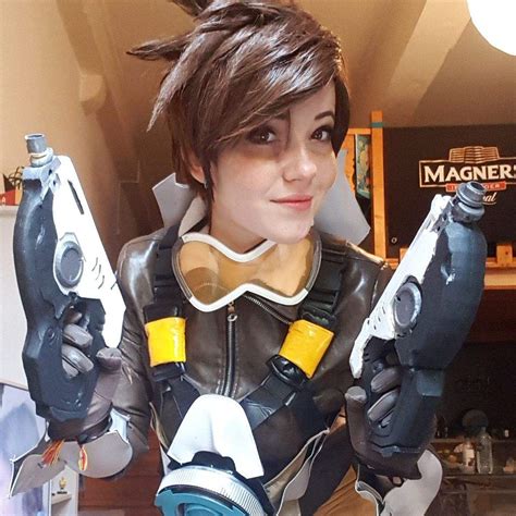 Tracer Overwatch Cosplay Amino