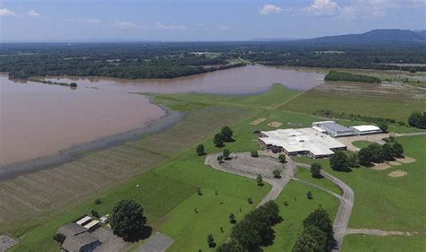 Add photo for dardanelle mountain. Levee going up in Dardanelle; so is water