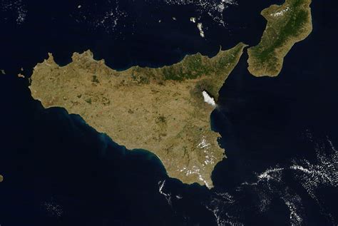 Where is Mount Etna located? How to get to Mount Etna | Excursions Sicily
