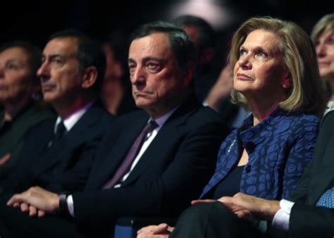Still married to his wife serena draghi? Dove vive Mario Draghi, le case dell'ex presidente della ...