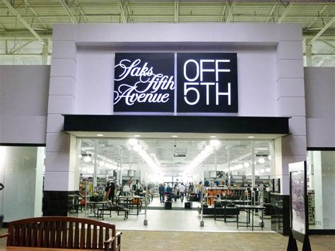 Save up to 75% with these current saks fifth avenue off 5th coupons for august 2021. Saks Fifth Avenue - OFF 5TH GRAPEVINE MILLS MALL