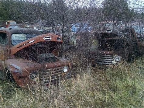 Vintage Ford Heaven at the Salvage Yard - Ford-Trucks.com