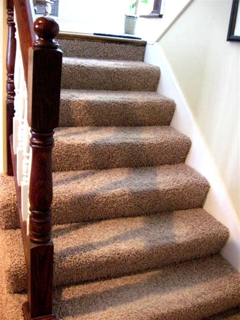 Carpet works wonders on stairs like this. Ripping Ugly Carpet off the Stairs - Southern Hospitality