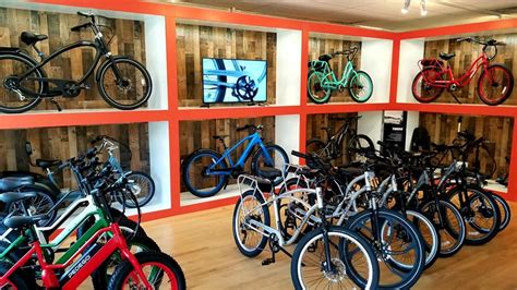 New Electric Bike Shop Rides Into Winnetkas Hubbard Woods The Record