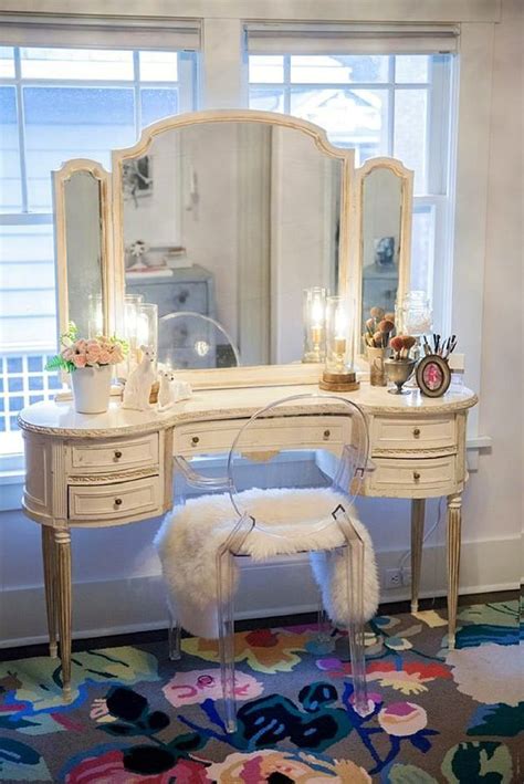 Re value as you research small dressing table ideas beauty vanity table ideas for bedroom the skirted vanity. How to Choose Bedroom Vanity Set - Our Motivations - Art ...