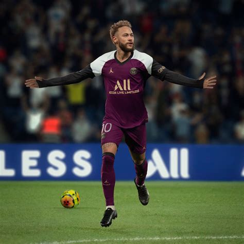 Download dls 20 kits for team psg season 2020/21. PSG 2020-21 ユニフォーム - ユニ11