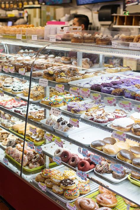Top 10 Donut Shops In Los Angeles Female Foodie Donut Shop Cafe