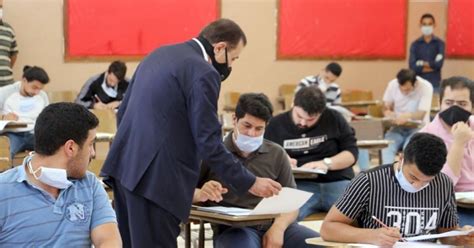 أثارت امتحانات مادة اللغة العربية لصفوف الثانوية العامة في مصر جدلا واسعا، بعد نشر صور لأسئلة ادعى ناشروها أنها تسريب لامتحانات هذه في سياق متصل، نفى مصدر مسؤول بوزارة التربية والتعليم لصحيفة الوطن، صحة أوراق أسئلة اللغة العربية للثانوية العامة. إجابة امتحان اللغة العربية تخصص للثانوية العامة 2020 ...
