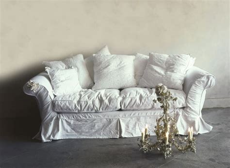 Slipcovered pieces today almost look upholstered. Shabby Chic: French Style Born in the USA - Home Decoration