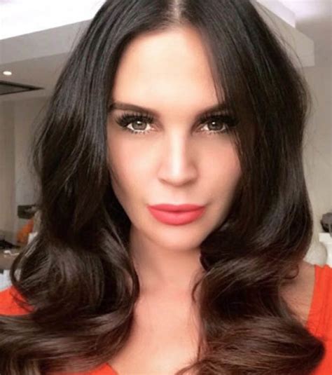 Select from premium danielle lloyd of the highest quality. Danielle Lloyd Instagram pics upstaged by designer vagina ...