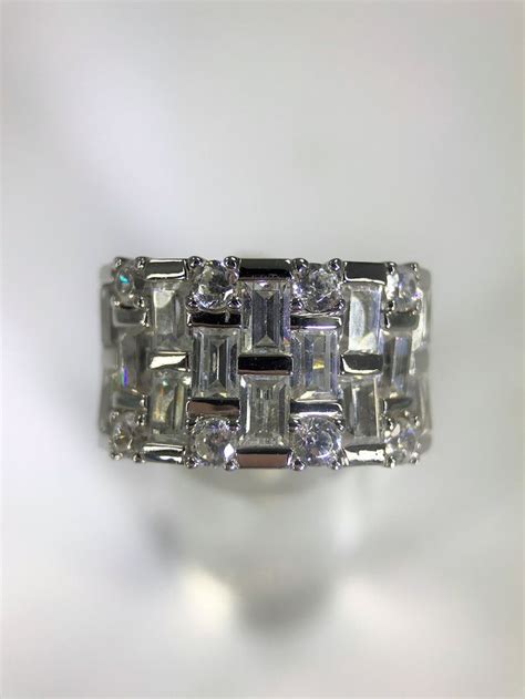 A Stunning 925 Sterling Silver And Cubic Zirconia Tova Diamonique Ring