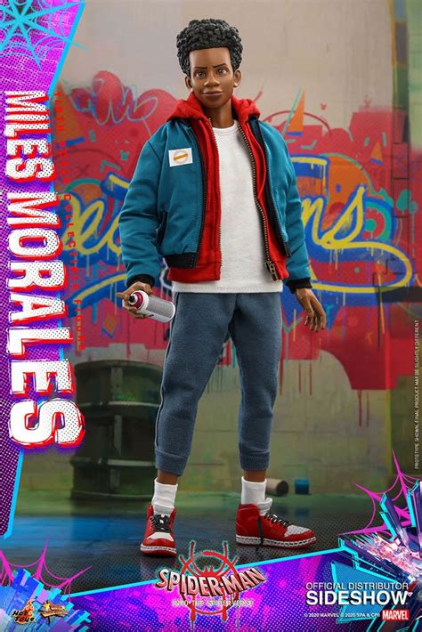 «enter a universe where more than one wears the mask». VORBESTELLUNG ! Spider-Man: A New Universe Movie ...