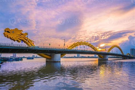 Dragon Bridge Over Han River In Da Nang Vietnam 2557438 Stock Photo At