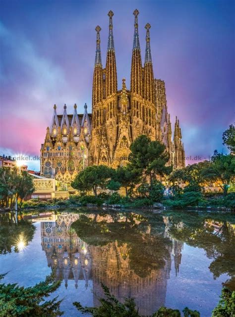 Love for catalunya, barcelona's country, love for football well played and nice to be watched, fair play, good care of teaching yongsters not only to play football, but also in their education and human side. Sagrada Familia, Barcelona, 500 brikker! Clementoni 35062 ...