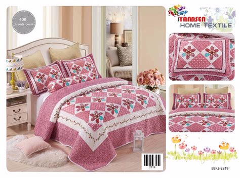 #patchwork.3 set = 2 pilliow case+ 1 bedspread quilt , to purchase goto www.facebook.com/cottonbedsheet. Set cadar patchwork 4in1