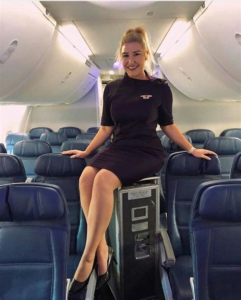 Pin En Stewardess ️