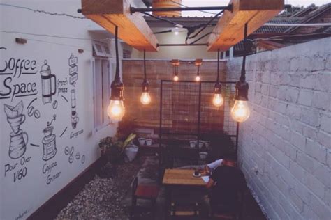 Suasana kedai seblak jeletet murni pademangan jakarta pukul 14.00 wib gambar 7. Desain Kedai Seblak - gambar spanduk
