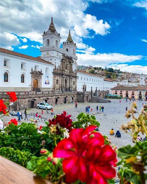 Day Trips From Quito Ciudades De Ecuador Lugares Hermosos Ciudad De