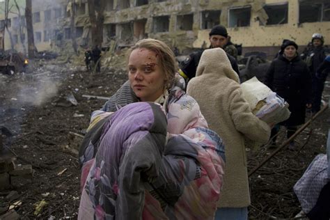 Ukrainian Photojournalists To Receive Lovejoy Award Colby News